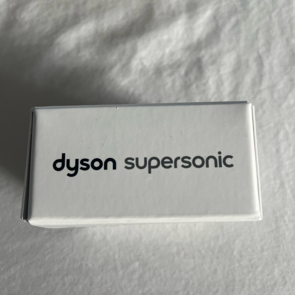 DYSON AIR WRAP new in box Gentle hair attachment - Picture 2 of 5